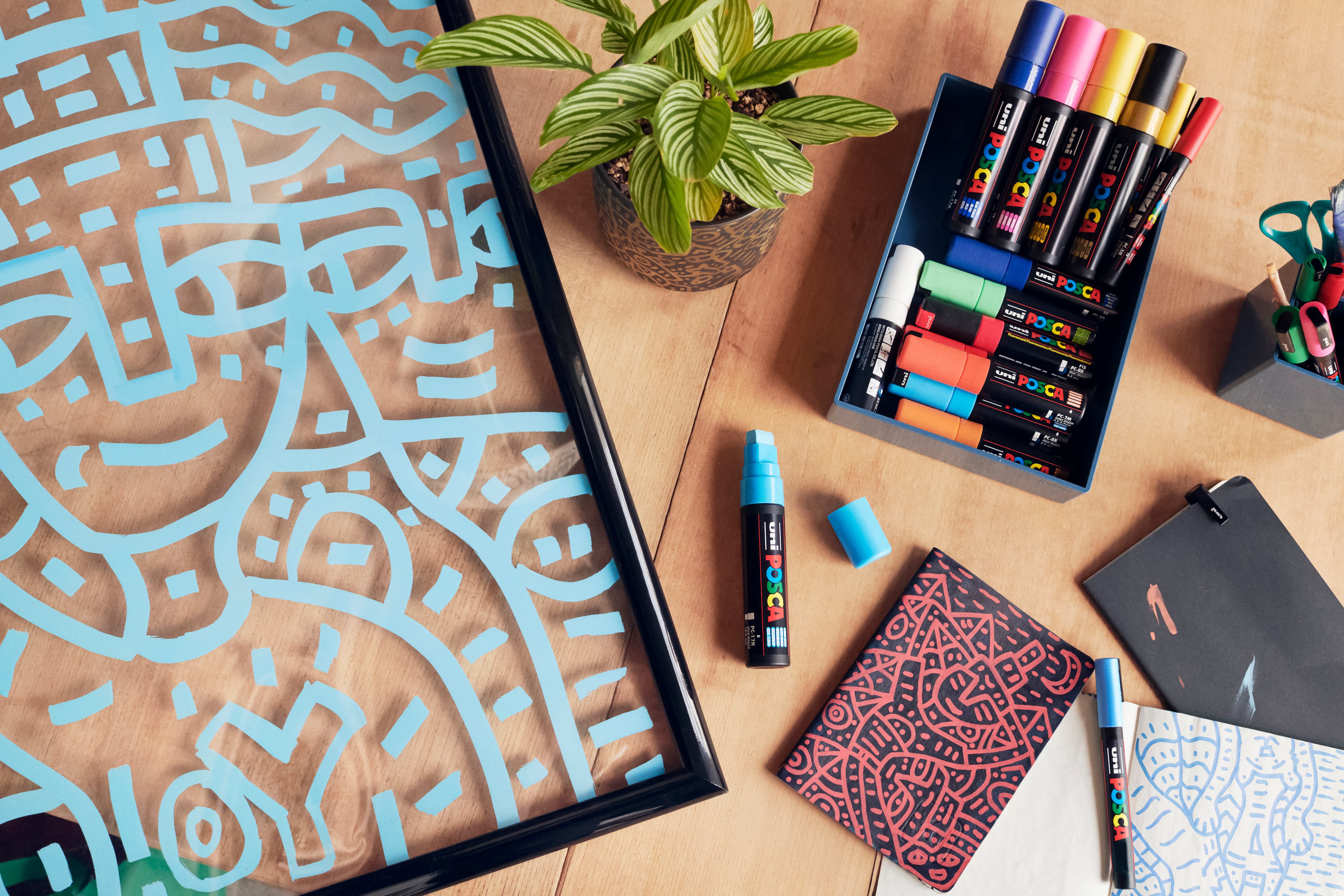 Posca Retail Display POSCA X Secret Walls